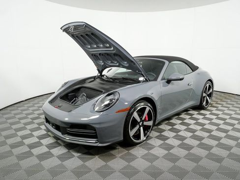 New 2026 Porsche 911 Carrera 4S image 32