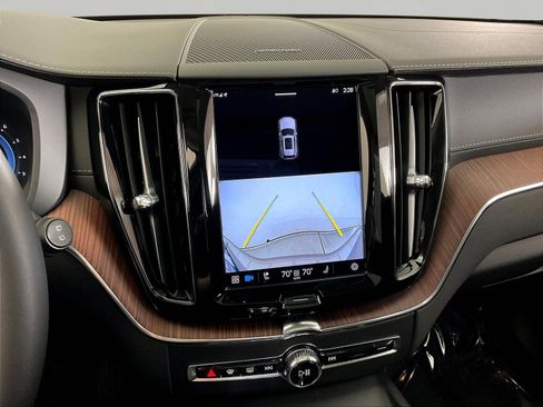 Used 2023 Volvo XC60 B5 Ultimate w/ Climate Package AWD/4WD image 14