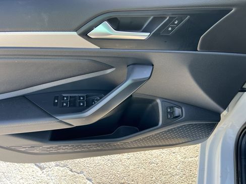 Used 2023 Volkswagen Jetta Sport image 13