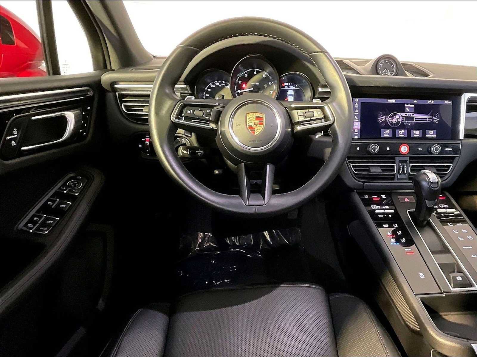 Used 2023 Porsche Macan AWD/4WD image 13