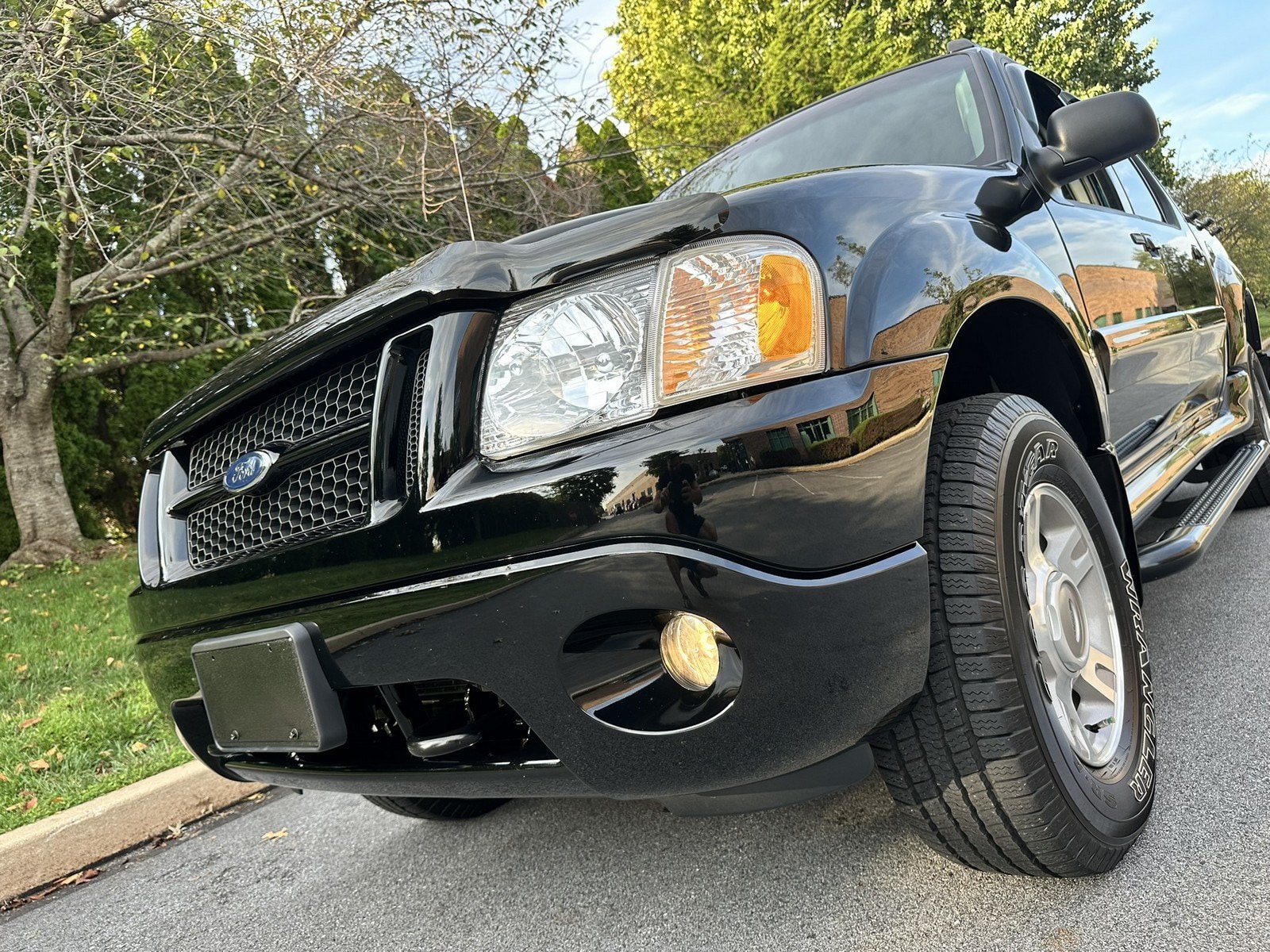Used 2004 Ford Explorer Sport Trac 4x4 image 64