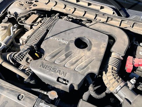 Used 2020 Nissan Altima 2.0 Platinum FWD image 33