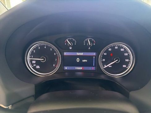 Used 2020 Buick Enclave Essence FWD image 8