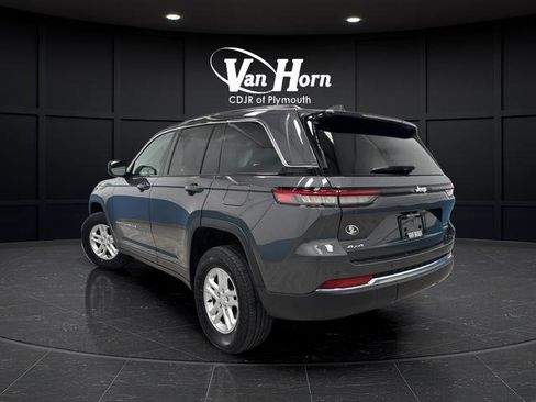 Certified 2023 Jeep Grand Cherokee Laredo image 5