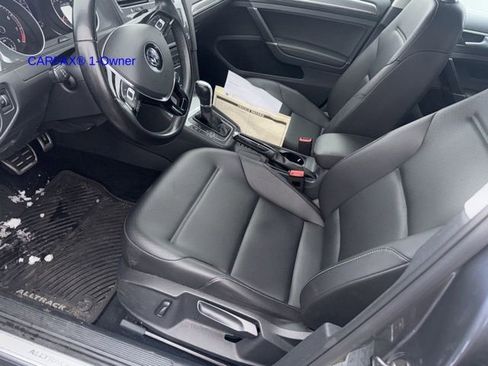 Used 2017 Volkswagen Golf Alltrack S image 22