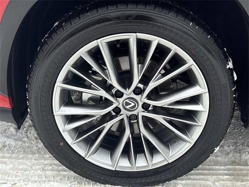 Used 2025 Lexus NX 350 AWD w/ Luxury Package image 9