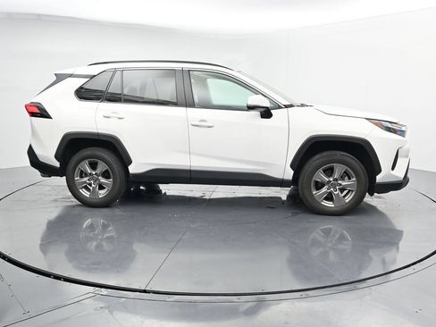 Used 2024 Toyota RAV4 XLE AWD/4WD image 9