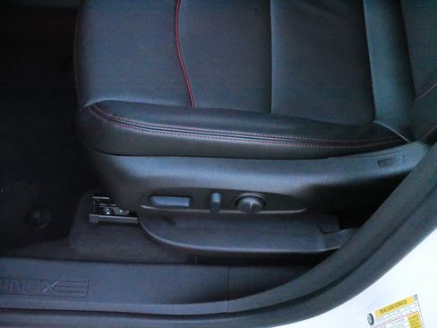 Used 2023 Chevrolet Equinox RS w/ RS Leather Package image 20