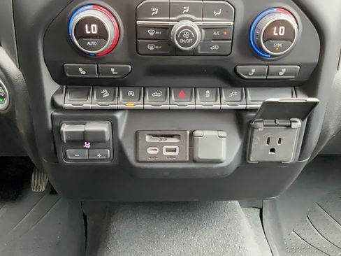 Certified 2019 Chevrolet Silverado 1500 LTZ AWD/4WD image 35