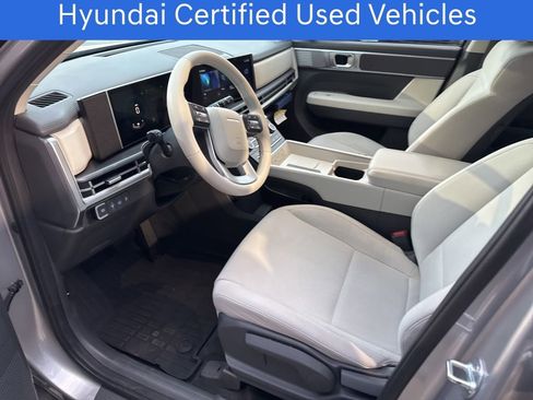 Used 2025 Hyundai Santa Fe SE image 12