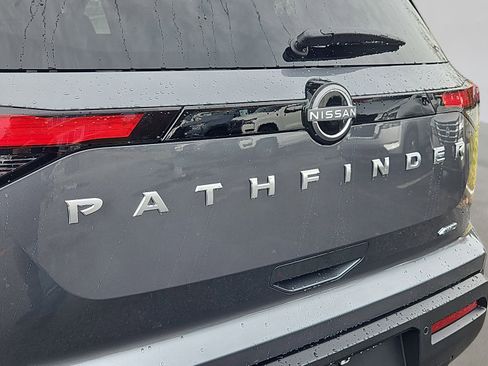 New 2025 Nissan Pathfinder SV w/ SV Premium Package image 4