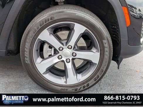Used 2023 Jeep Grand Cherokee 4WD 4xe image 11