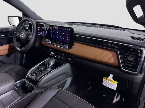 New 2026 GMC Canyon AT4 image 28