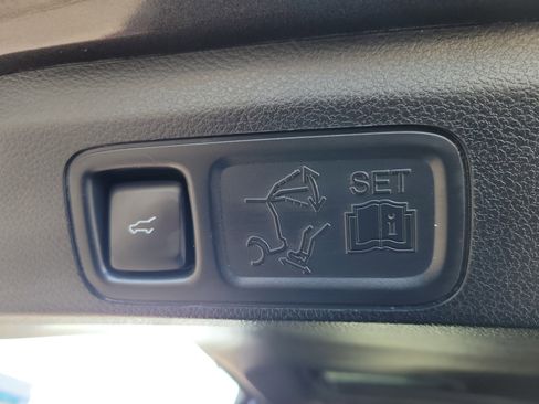 Used 2020 Ford Expedition Platinum image 12