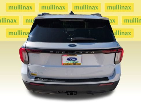 New 2026 Ford Explorer Active image 25