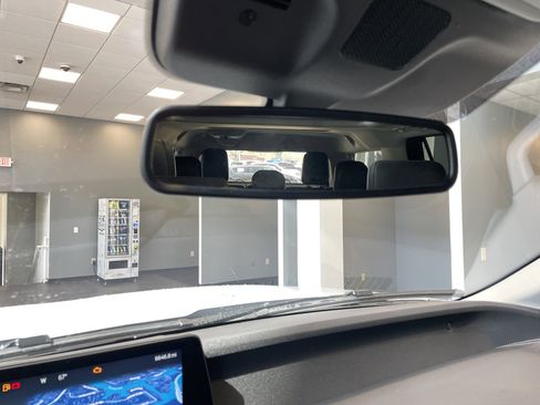 Used 2025 Ford Expedition Max Platinum w/ Driver's Package image 31