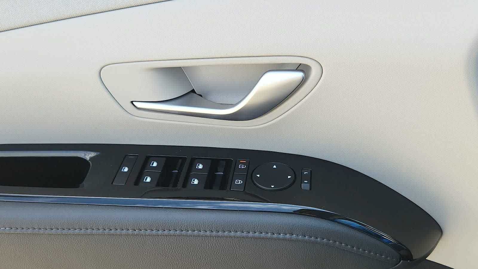 New 2026 Hyundai Tucson Limited FWD image 24