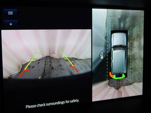 Used 2023 Ford Bronco Badlands image 26