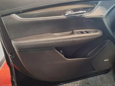 Used 2020 Cadillac XT6 Sport AWD/4WD image 17