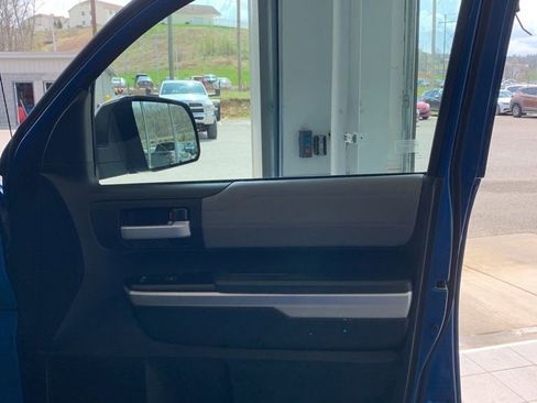 Used 2017 Toyota Tundra Limited w/ Limited Premium Package image 24