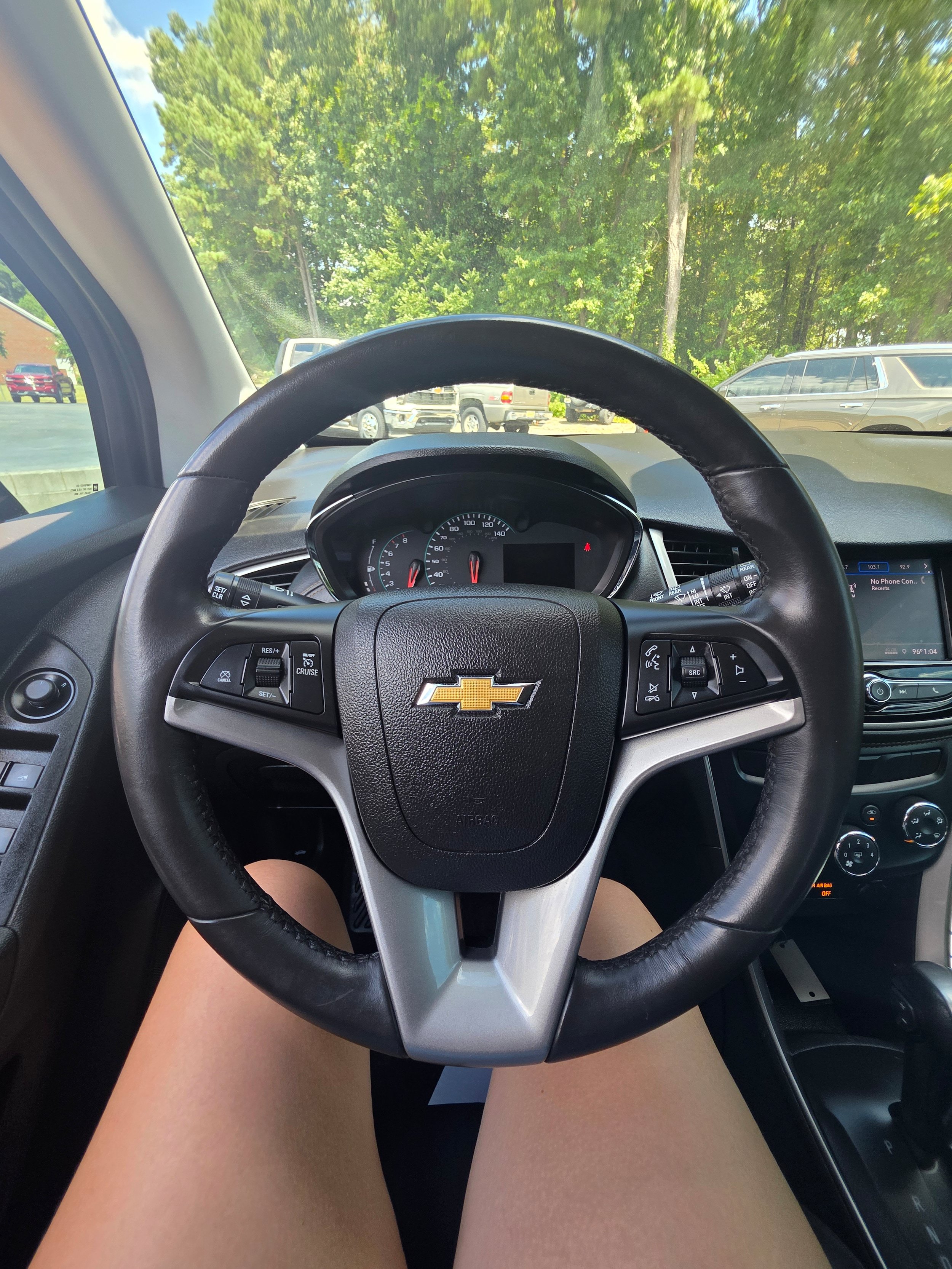 Used 2020 Chevrolet Trax LT w/ LT Convenience Package FWD image 10
