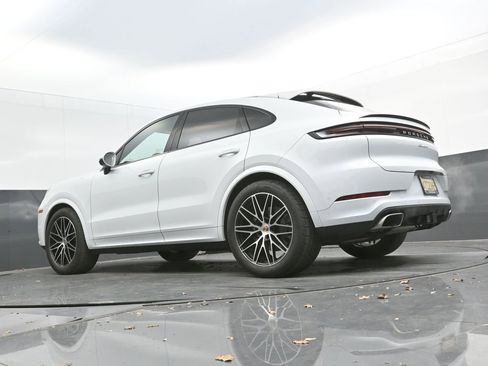 New 2025 Porsche Cayenne Coupe image 30