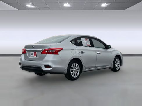 Used 2019 Nissan Sentra S image 9