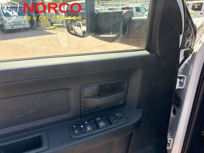 Used 2022 RAM 3500 Tradesman w/ Chrome Appearance Group AWD/4WD image 15