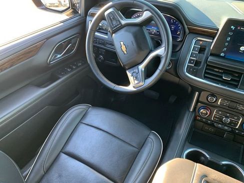 Certified 2024 Chevrolet Suburban Premier image 25