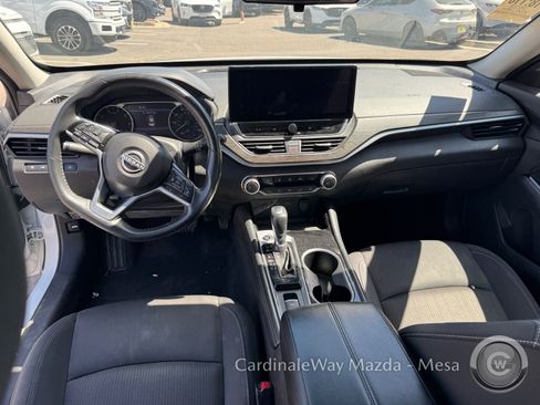 Used 2023 Nissan Altima 2.5 SV w/ SV Premium Package FWD image 12