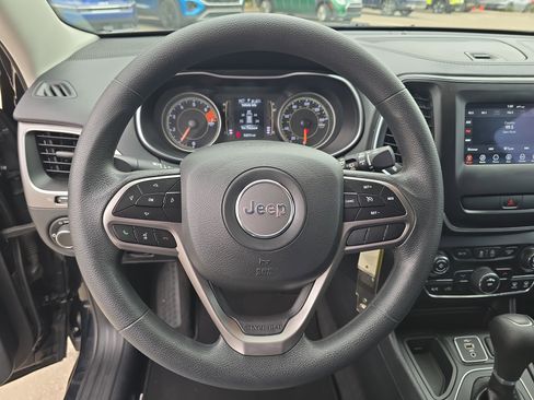 Used 2020 Jeep Cherokee Latitude image 29