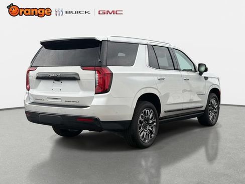 Used 2024 GMC Yukon Denali Ultimate AWD/4WD image 3