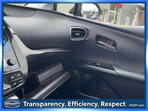 Certified 2017 Toyota Prius Prime Plus image 30