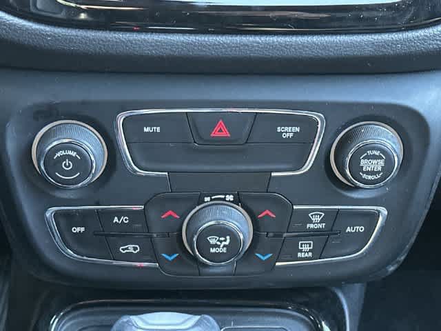 Used 2018 Jeep Compass Limited AWD/4WD image 16