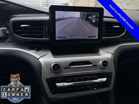 Used 2022 Ford Explorer XLT w/ Equipment Group 202A image 9