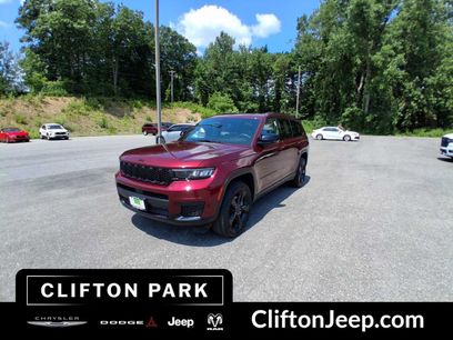 Used 2023 Jeep Grand Cherokee L Laredo