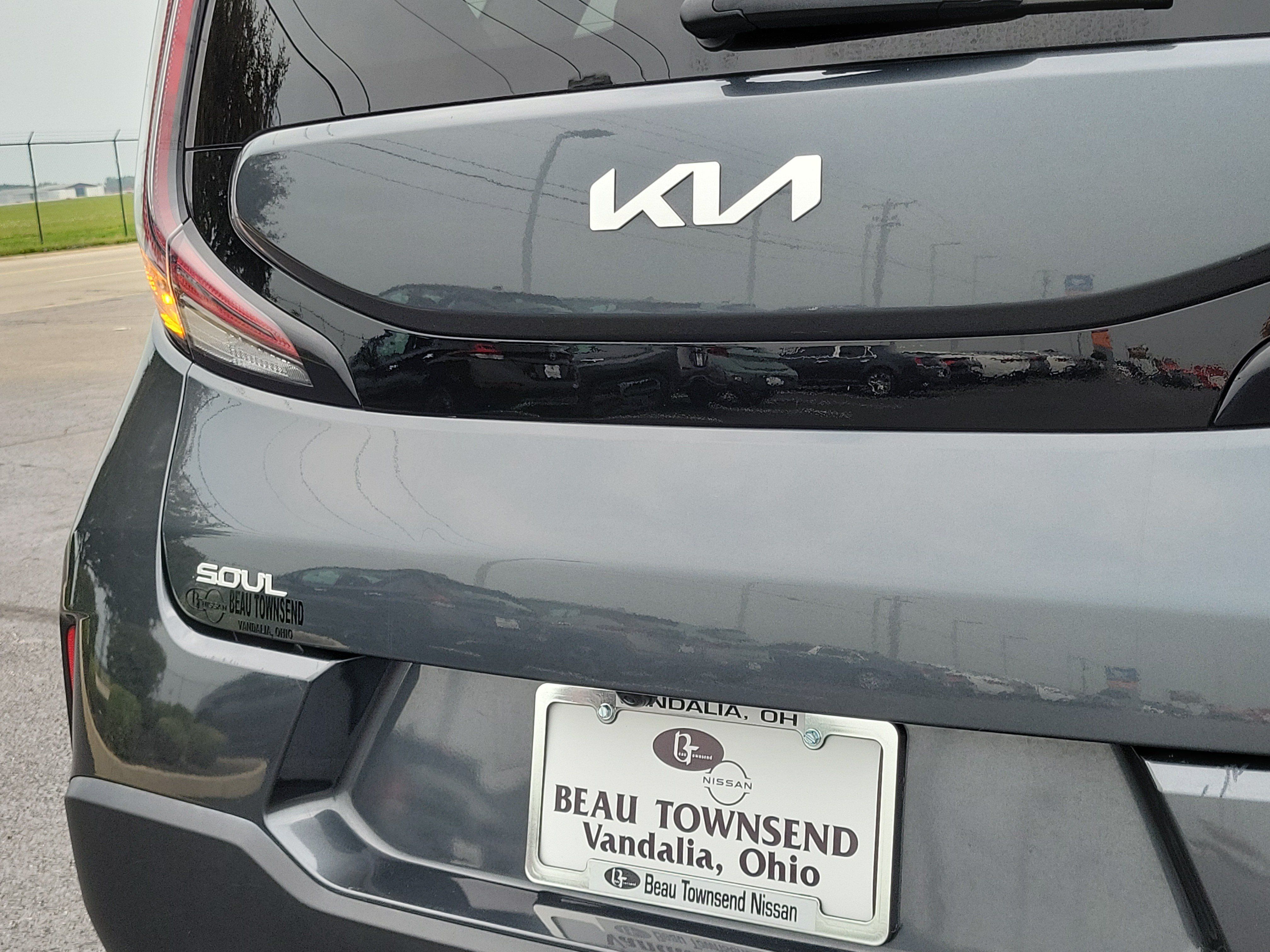 Used 2024 Kia Soul LX w/ Option Group 015 FWD image 7