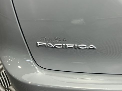 Used 2023 Chrysler Pacifica Pinnacle image 31