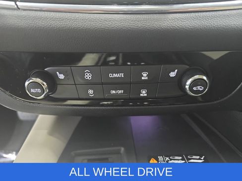Used 2024 Buick Enclave Essence w/ Experience Buick Package AWD/4WD image 21