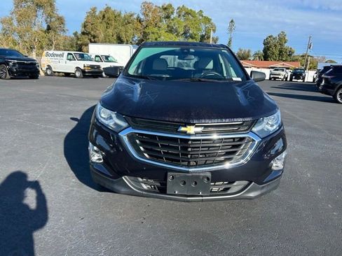 Used 2020 Chevrolet Equinox LS w/ LS Convenience Package image 2
