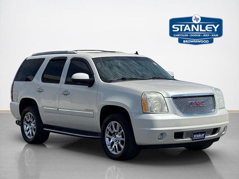 Used 2012 GMC Yukon Denali image 1