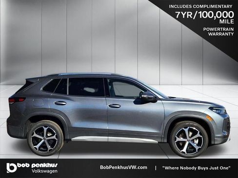 New 2026 Volkswagen Tiguan SE AWD/4WD image 24