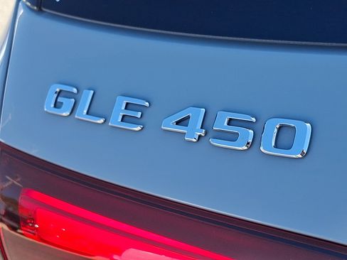 Certified 2025 Mercedes-Benz GLE 450 4MATIC image 33