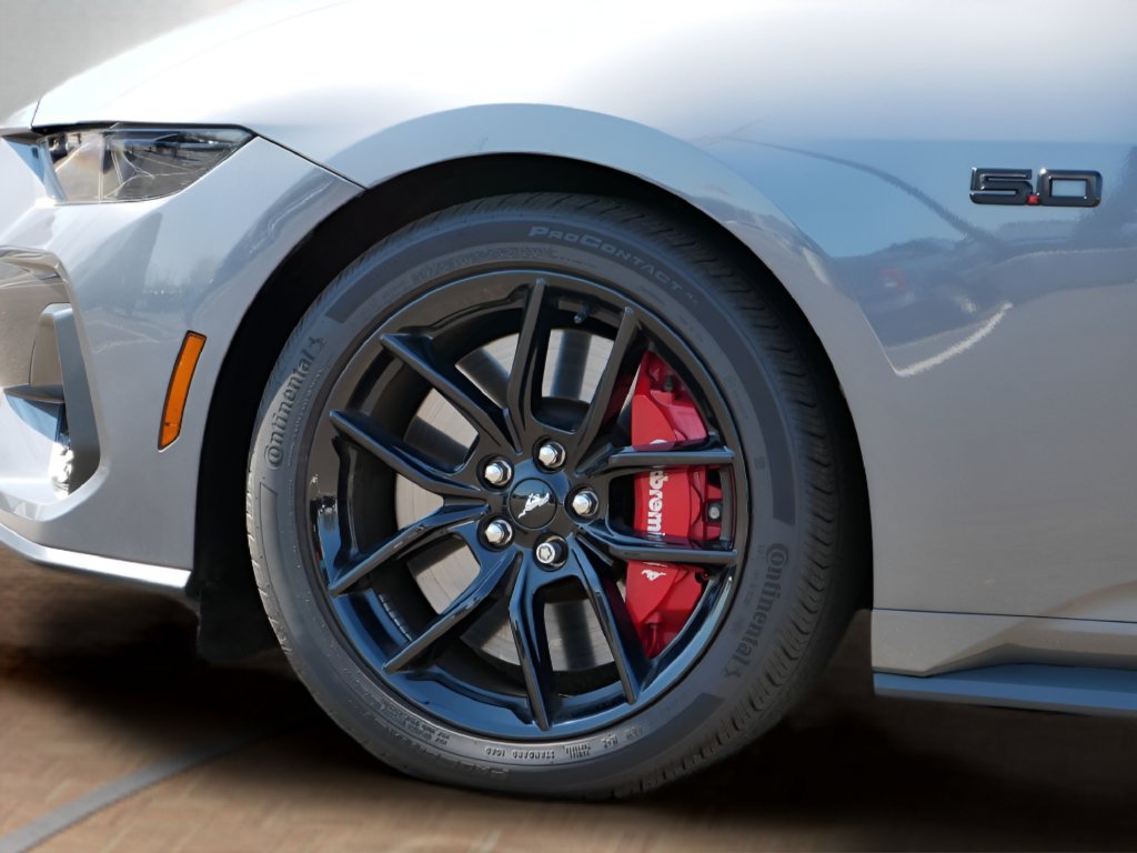 Used 2025 Ford Mustang GT Premium RWD image 9
