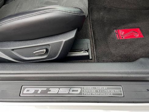 Used 2016 Ford Mustang Shelby GT350 w/ Technology Package image 45