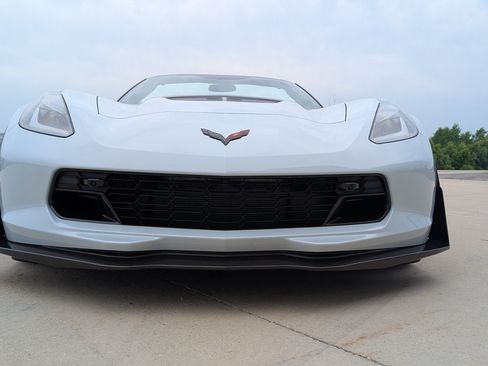 Used 2018 Chevrolet Corvette Z06 w/ Carbon 65 Edition RWD image 24