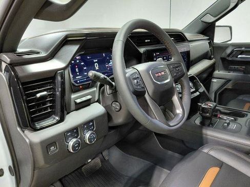 Used 2024 GMC Sierra 1500 AT4 w/ Technology Package AWD/4WD image 35