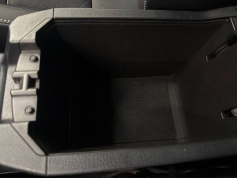 Used 2018 Toyota RAV4 Limited image 27