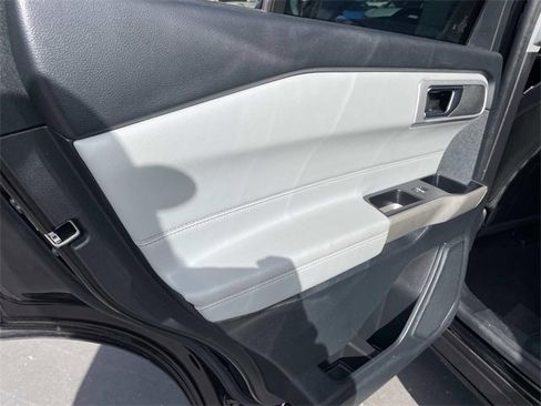 Used 2022 Ford Explorer XLT w/ Equipment Group 202A image 23