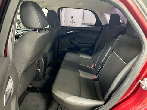 Used 2013 Ford Focus SE FWD image 21